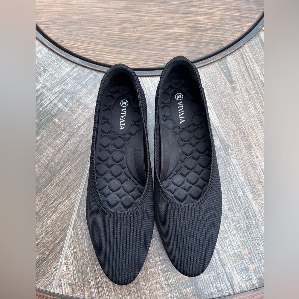 VIVAIA Women's Elegant Black Flats